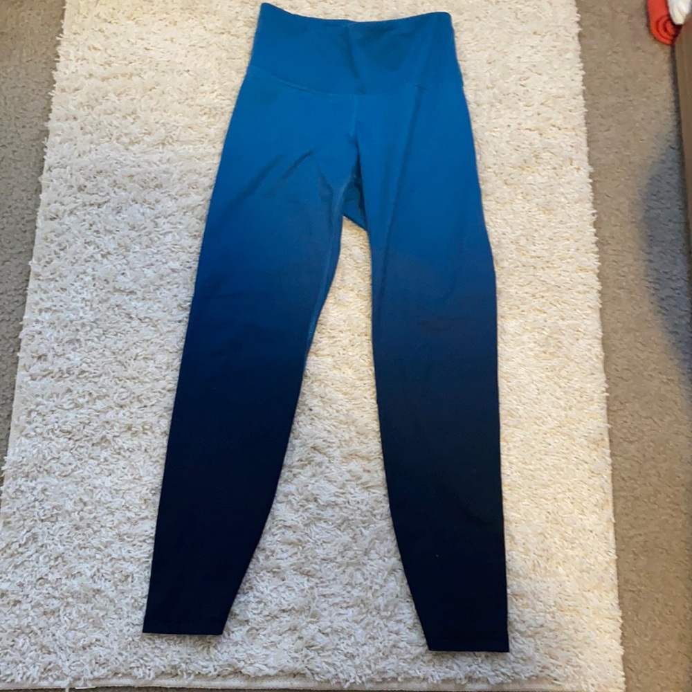 Ombré colored leggings